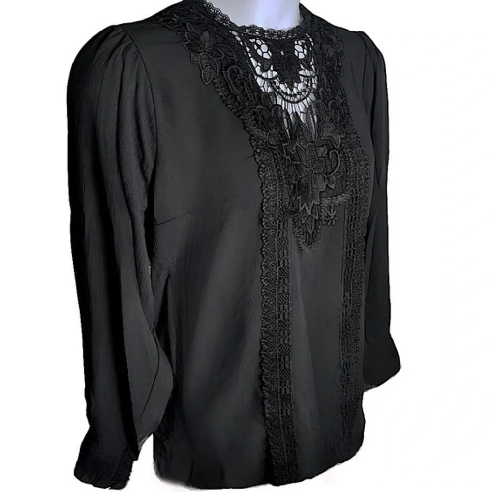 TORRID Black Crinkle Gauze Crochet‎ Blouse NWT
